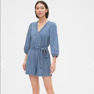 Gap Puff Sleeve Romper with Pockets